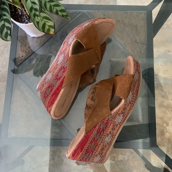 🔥1/2 of Summer Sale!🔥 MINNETONKA WOMEN'S KYLIE SANDAL - Picture 5 of 11